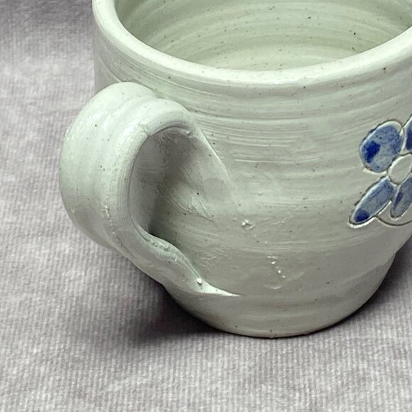 Vintage Williamsburg Pottery Salt Glaze Mug Cup Blue Floral - Picture 6 of 10
